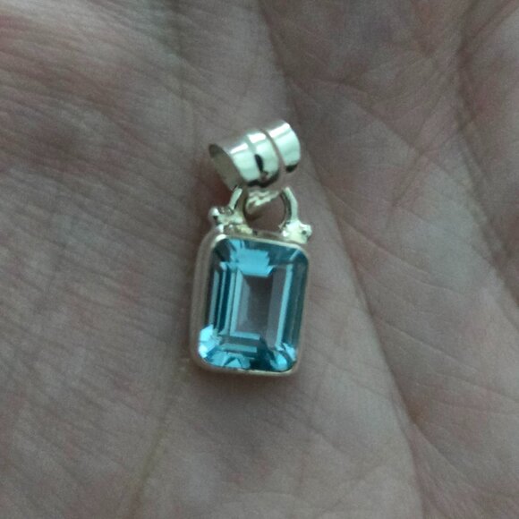 Sterling Silver Faceted Blue Topaz Pendant - Natural Gemstone - Picture 6 of 6